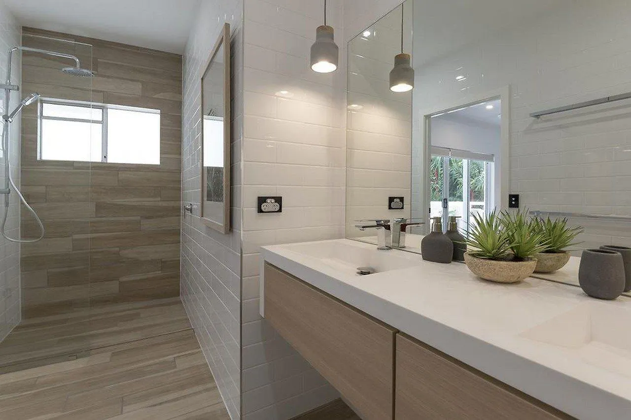 Villa Sorrento Luxury House Port Douglas Apartment